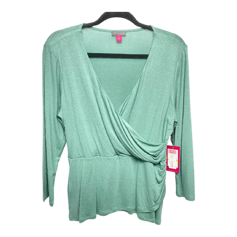 Top Long Sleeve By Vince Camuto In Green, Size: M Beach