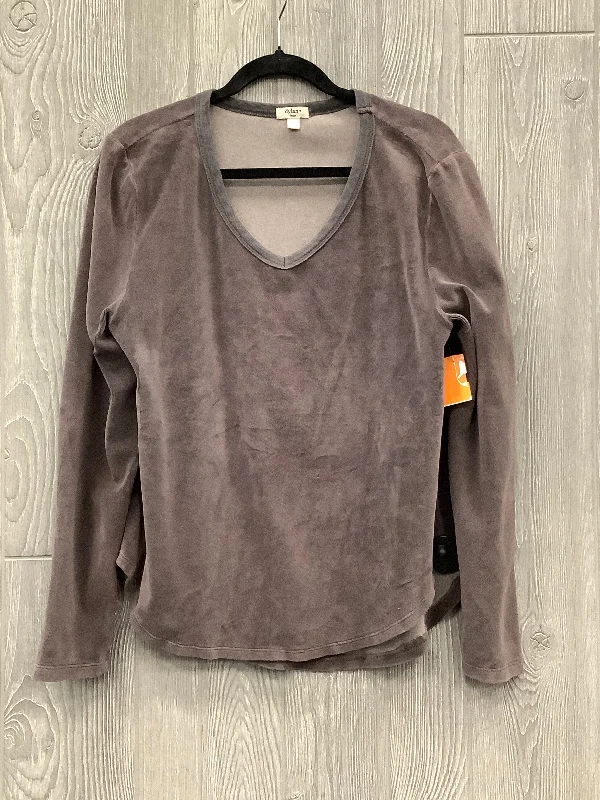 Top Long Sleeve By Dylan In Grey, Size: L Bohemian Men's Free